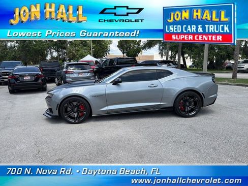 Used 2023 Chevrolet Camaro SS RWD image 4