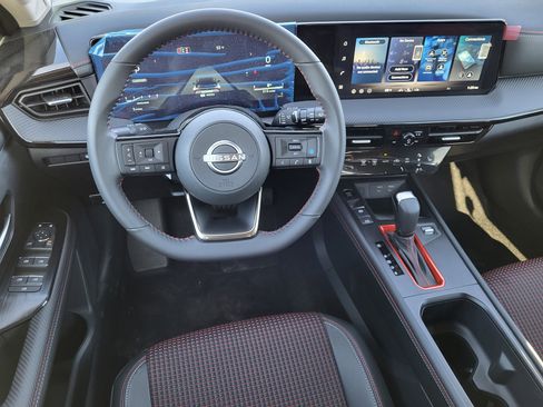 New 2026 Nissan Kicks SR w/ Cold Weather Package image 9