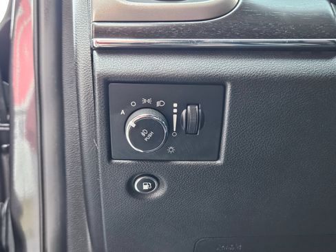 Used 2018 Jeep Grand Cherokee Limited AWD/4WD image 19
