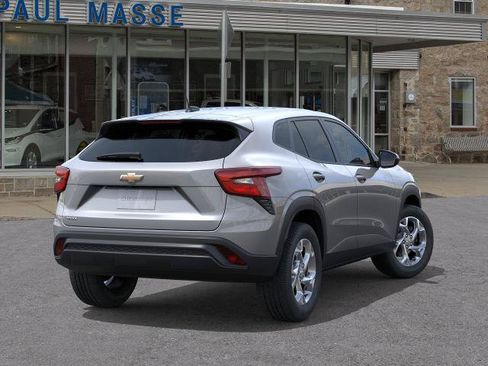 New 2026 Chevrolet Trax LS w/ LS Convenience Package FWD image 28