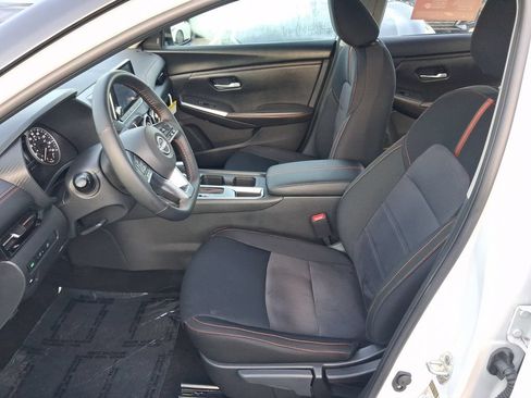 Used 2025 Nissan Sentra SR FWD image 21