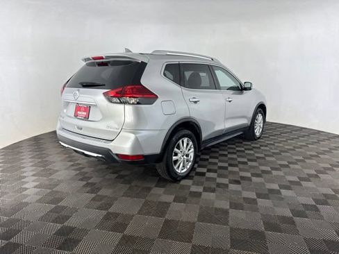 Used 2017 Nissan Rogue SV AWD/4WD image 5