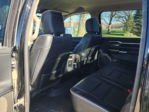 Used 2021 RAM 1500 Laramie AWD/4WD image 7