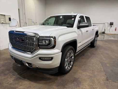 Used 2018 GMC Sierra 1500 Denali w/ Denali Ultimate Package AWD/4WD image 1