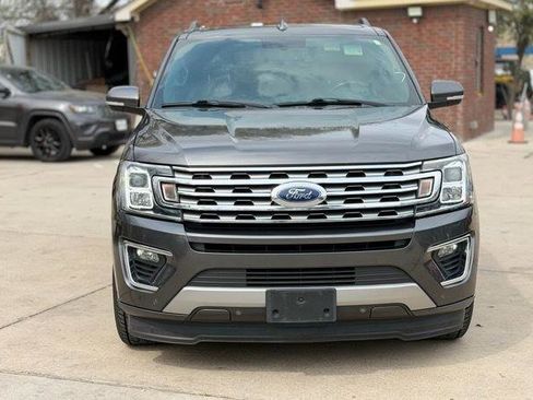 Used 2019 Ford Expedition Limited image 2