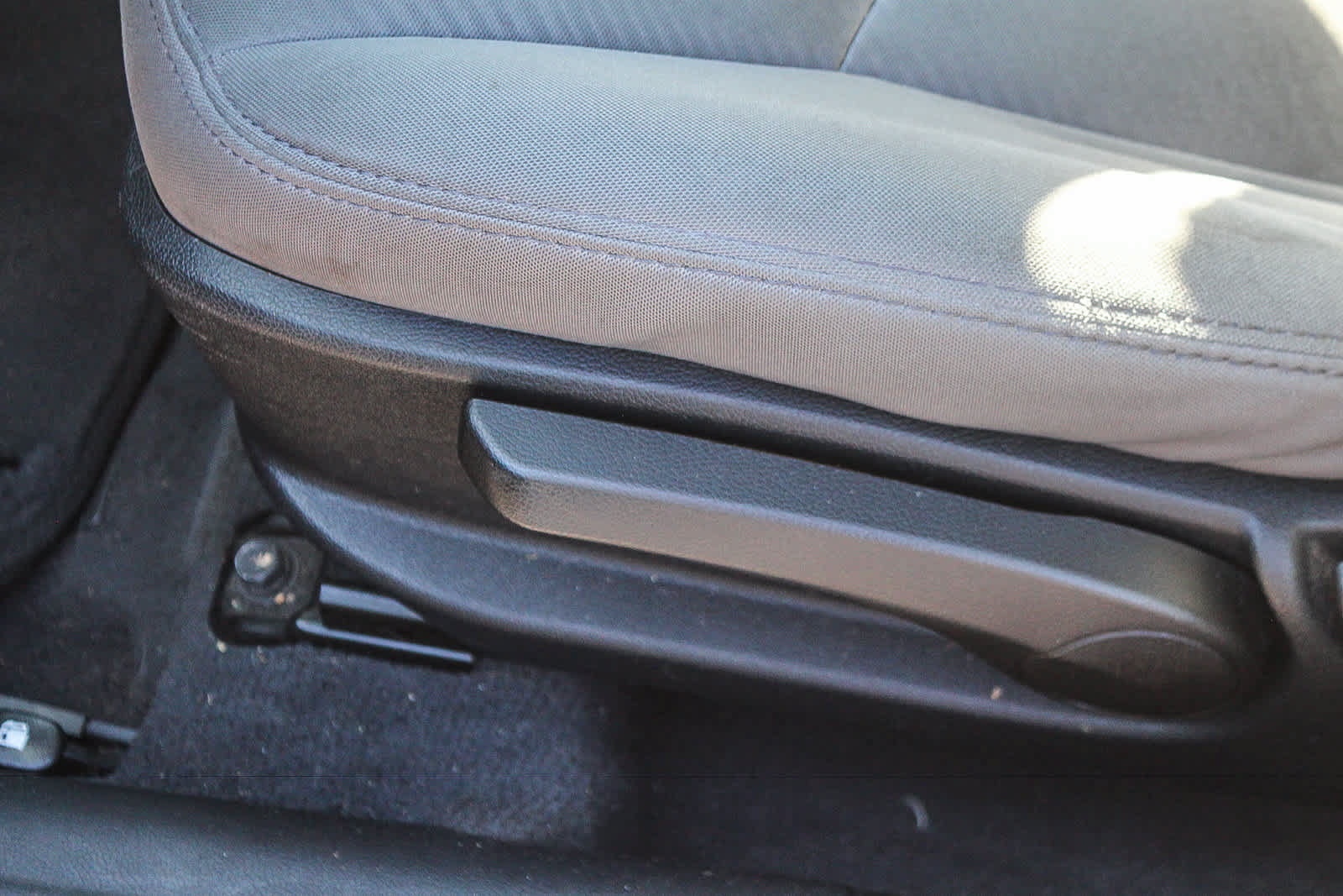 Used 2013 Hyundai Elantra GLS FWD image 27