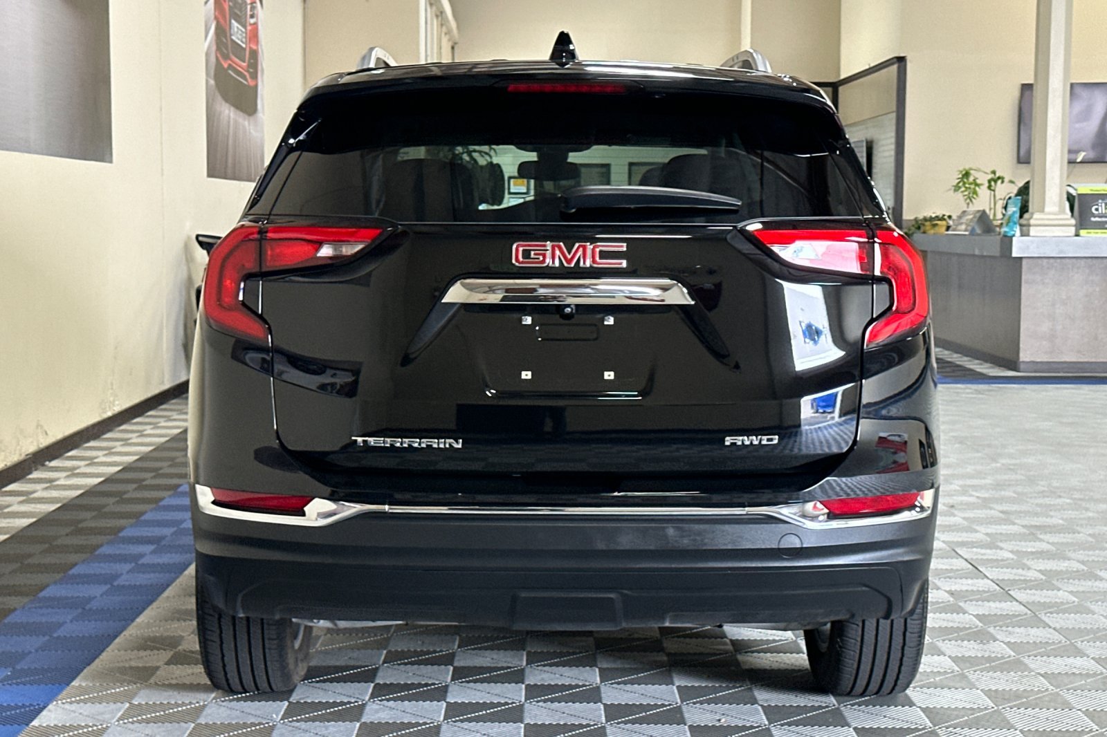 Used 2021 GMC Terrain SLT AWD/4WD image 5