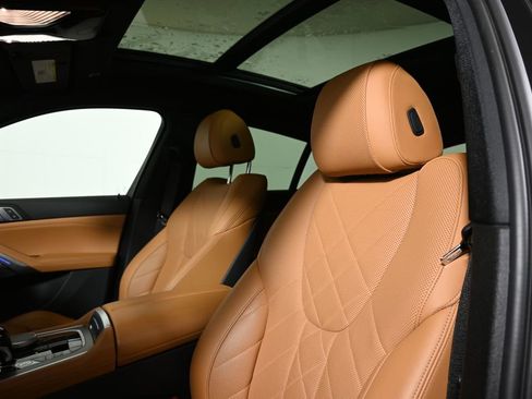 Used 2023 BMW X6 xDrive40i w/ Premium Package image 15