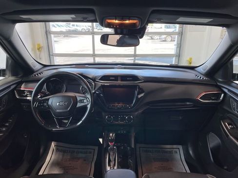 Used 2022 Chevrolet TrailBlazer RS w/ Sun and Liftgate Package image 11