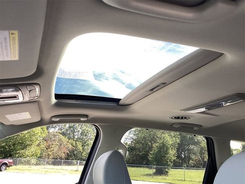 Used 2022 Kia Telluride EX w/ EX Premium Package image 19