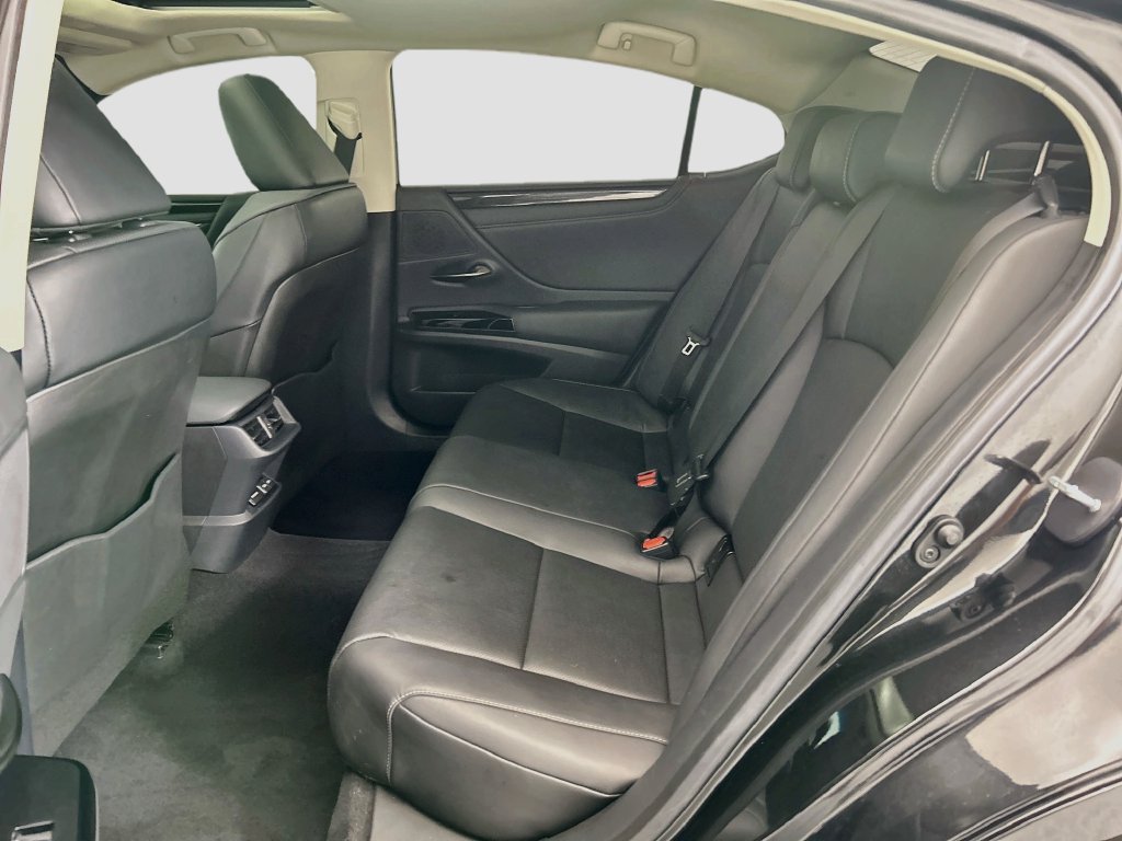 Used 2025 Lexus ES 350 w/ Accessory Package (Z2) FWD image 19