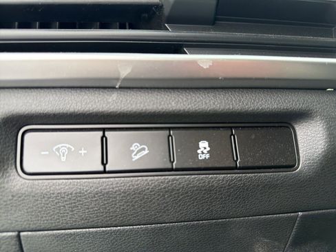 Used 2023 Kia Telluride S image 12