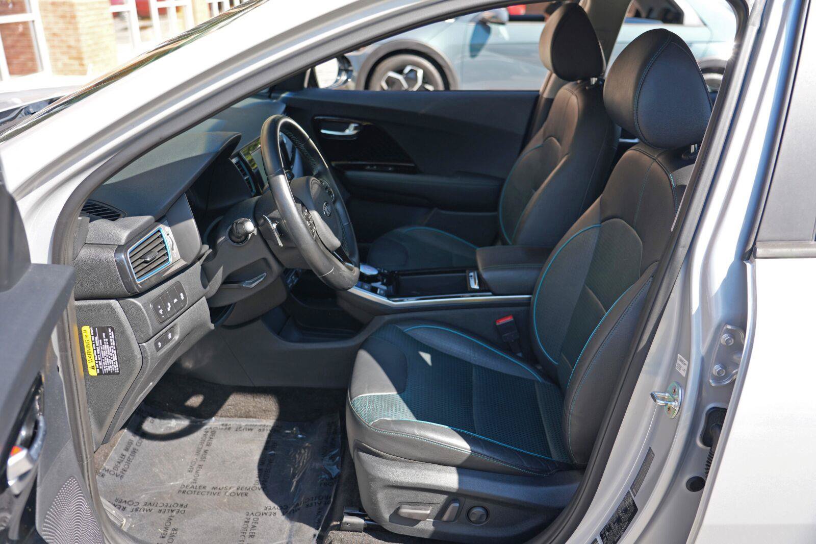 Used 2019 Kia Niro EX Premium FWD image 17