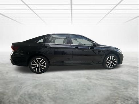 New 2026 Volkswagen Jetta SE FWD image 6