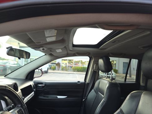 Used 2015 Jeep Compass High Altitude image 6