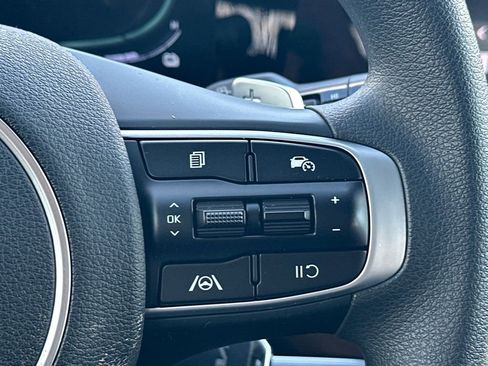 Certified 2025 Kia Sportage LX image 18
