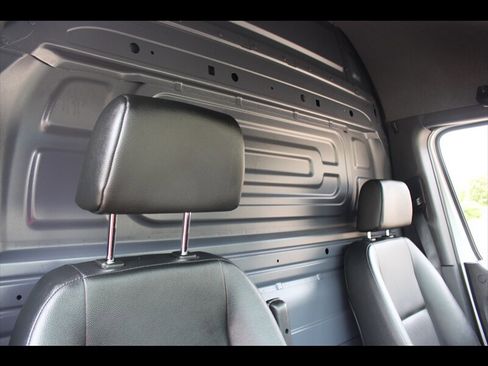 Used 2025 Mercedes-Benz Sprinter 2500 image 18
