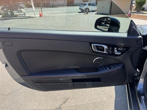 Used 2017 Mercedes-Benz SLC 300 image 22
