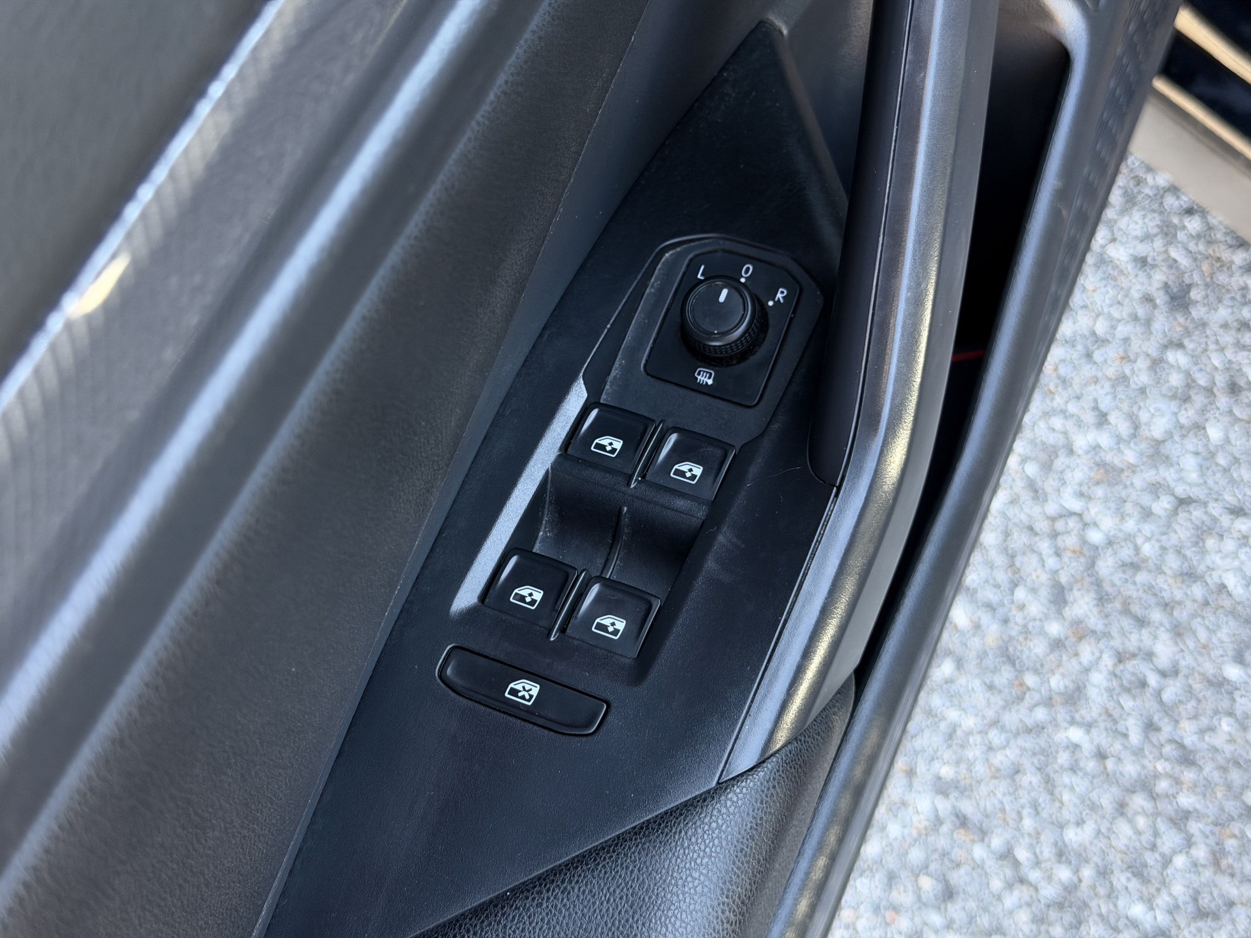 Used 2019 Volkswagen Jetta GLI FWD image 15