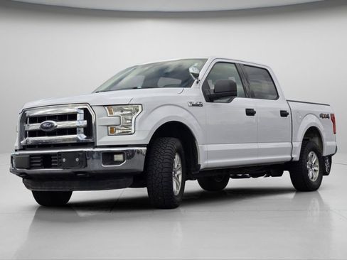 Used 2016 Ford F150 XLT w/ Trailer Tow Package image 18