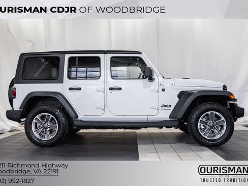 Certified 2022 Jeep Wrangler Unlimited Sport image 3