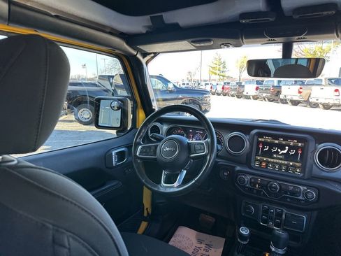 Used 2021 Jeep Wrangler Unlimited Sahara image 53