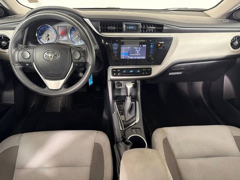 Used 2017 Toyota Corolla LE image 22