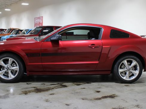 Used 2007 Ford Mustang GT RWD image 25