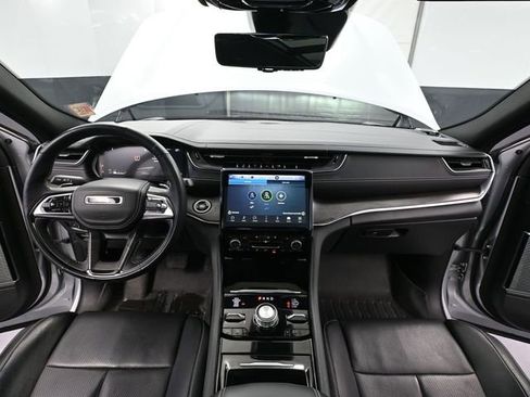 Used 2022 Jeep Grand Cherokee L Overland w/ Advanced Protech Group III image 31