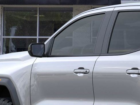 New 2026 GMC Canyon Elevation w/ Convenience Package image 12