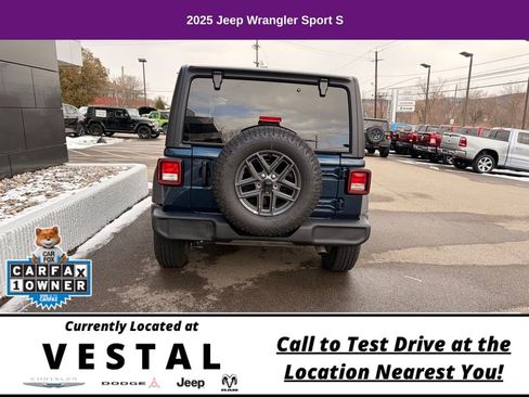 Used 2025 Jeep Wrangler Sport AWD/4WD image 7