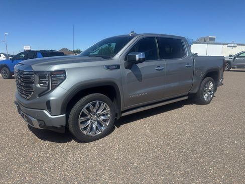 Used 2025 GMC Sierra 1500 Denali AWD/4WD image 2