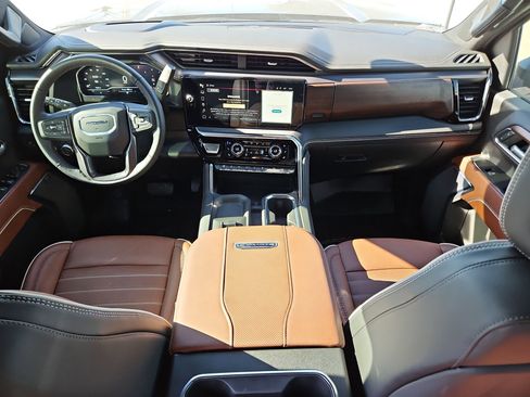 Certified 2024 GMC Sierra 2500 Denali Ultimate image 17