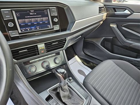 Used 2024 Volkswagen Jetta S image 19