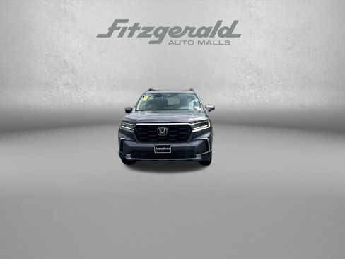 Used 2023 Honda Pilot Elite image 2