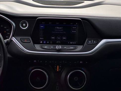 Used 2019 Chevrolet Blazer LT FWD image 13