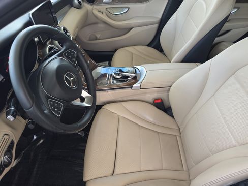 Used 2015 Mercedes-Benz C 300 Sedan image 22