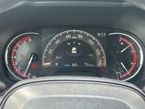 Used 2025 Toyota RAV4 XLE AWD/4WD image 28