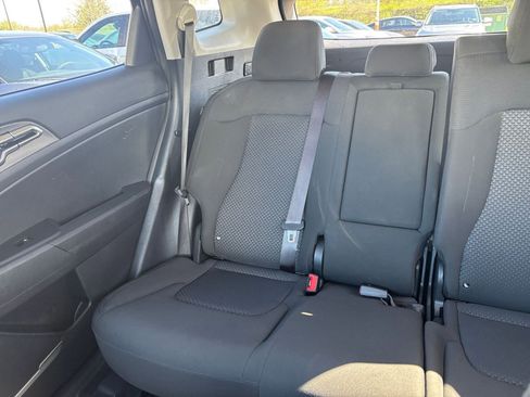 Used 2025 Kia Sportage LX image 38