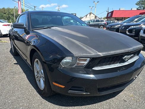 Used 2011 Ford Mustang Coupe w/ 101A Rapid Spec Order Code RWD image 3