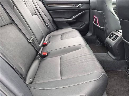 Used 2020 Honda Accord Touring image 19