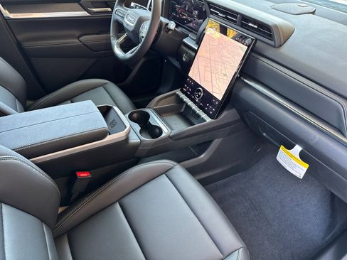 New 2026 GMC Terrain Elevation w/ Elevation Premium Package AWD/4WD image 16