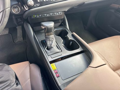 Used 2024 Lexus ES 350 Ultra Luxury w/ Accessory Package (Z2) FWD image 25