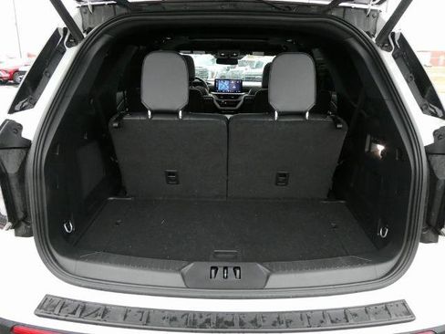 Certified 2025 Ford Explorer ST image 17