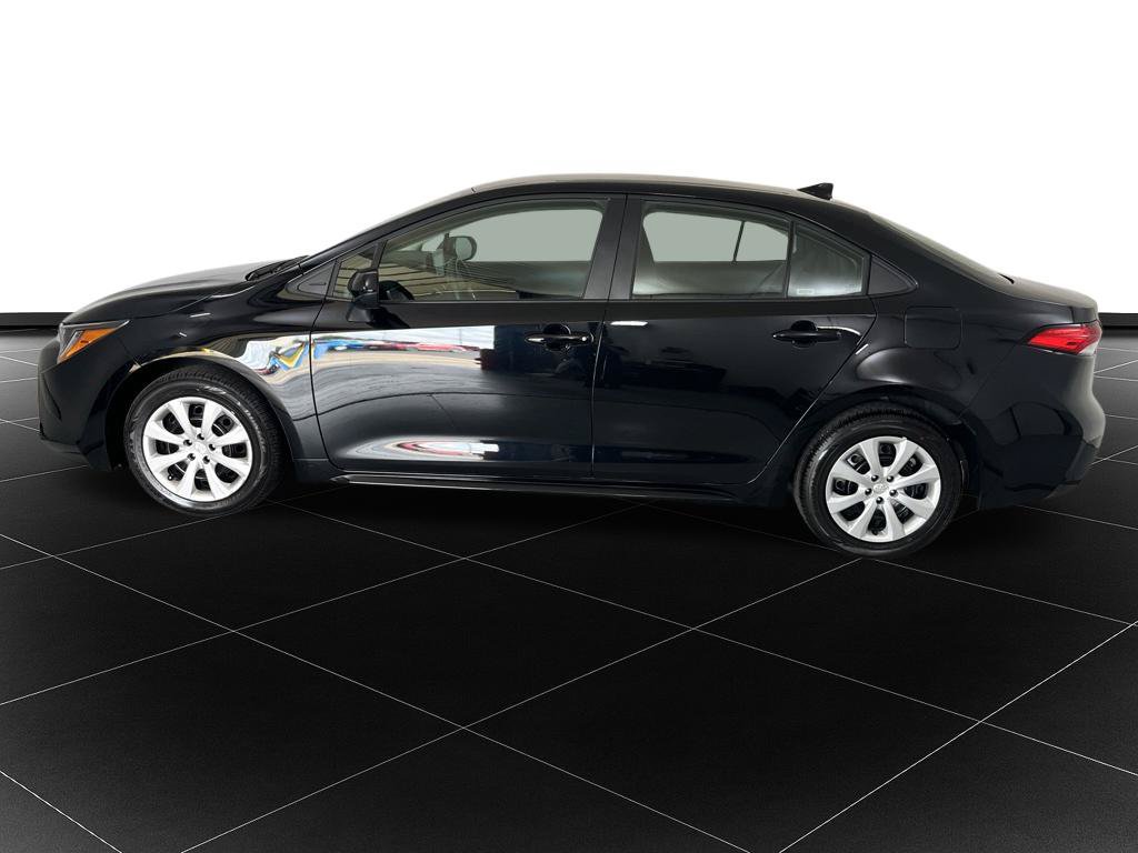 Used 2026 Toyota Corolla LE FWD image 2
