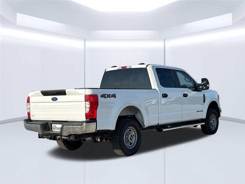 Used 2022 Ford F250 XL w/ Power Equipment Group AWD/4WD image 6
