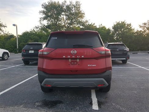 Used 2023 Nissan Rogue SV image 4