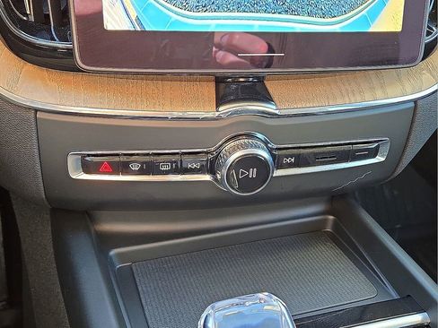 New 2026 Volvo XC60 B5 Plus w/ Protection Package Premier image 28