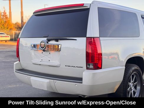 Used 2014 Cadillac Escalade ESV Luxury image 8