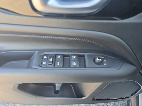 New 2026 Jeep Compass Limited image 19